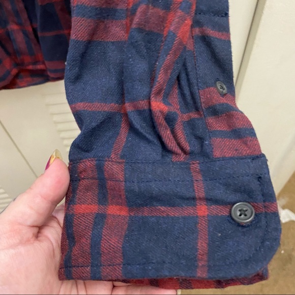 Grizzly button up Shirt - Picture 3 of 4